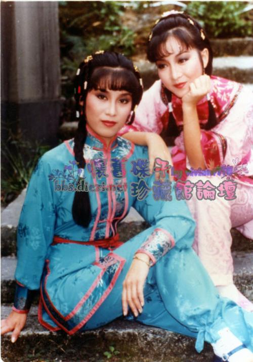 杨盼盼1983年《十三妹》饰演纪紫薇