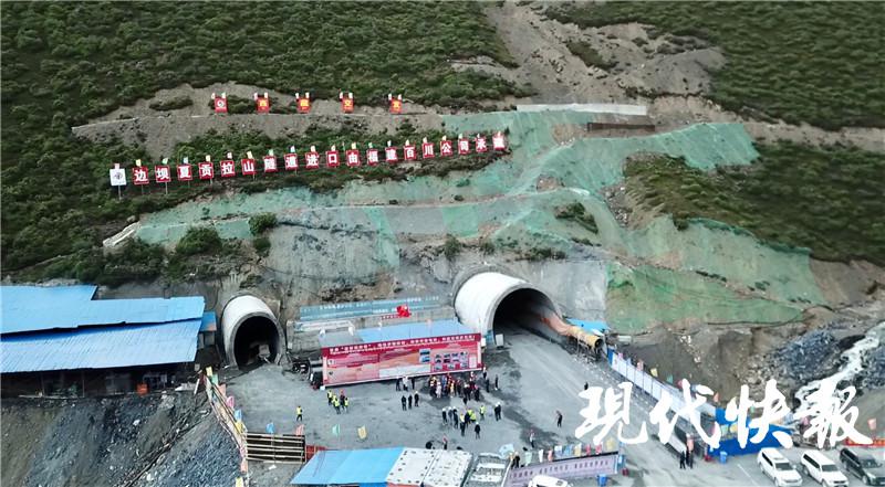 海拔4750米西藏夏贡拉山隧道明年通车,川藏公路又一最美自驾公路即将